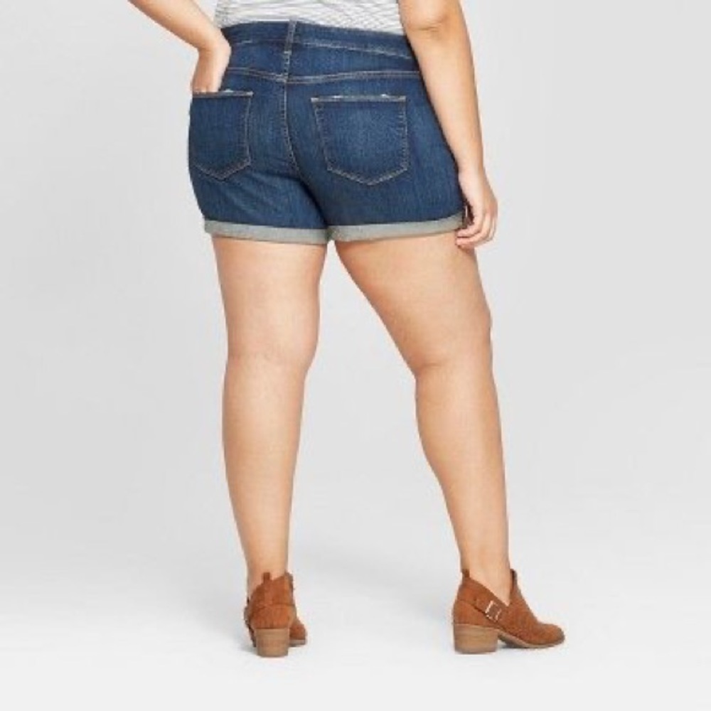 PLUS SIZE STS BLUE Raw Cuffed Hem Shorts